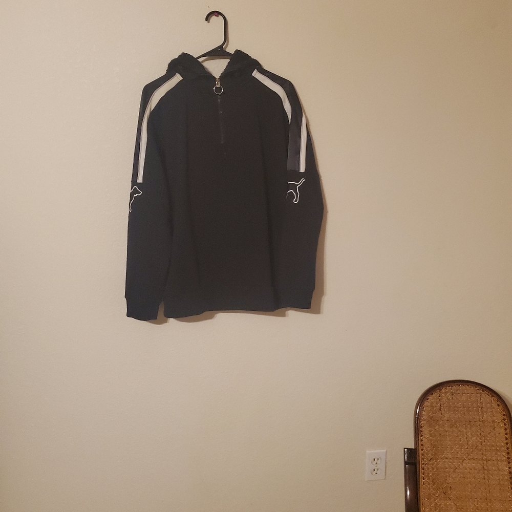 PINK VICTORIA'S SECRET BLACK HOODIE